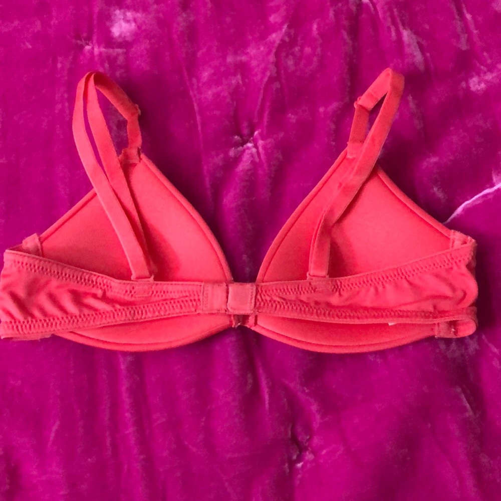 Pink bra - Picture 2 of 2